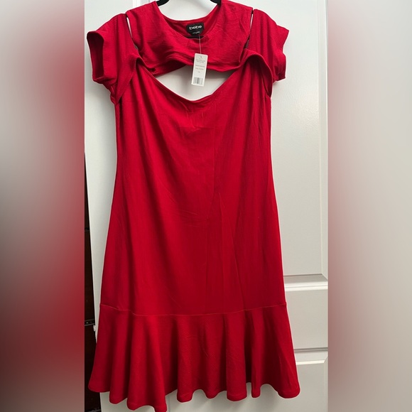 bebe Dresses & Skirts - Bebe Cold Shoulder Ruffle Dress